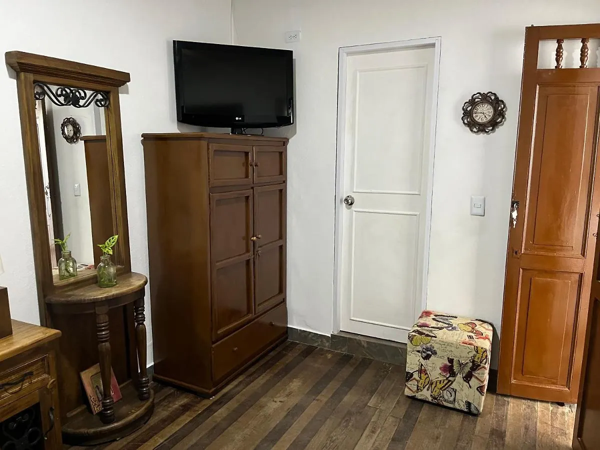 Casa Grande Apartment Medellin Homestay